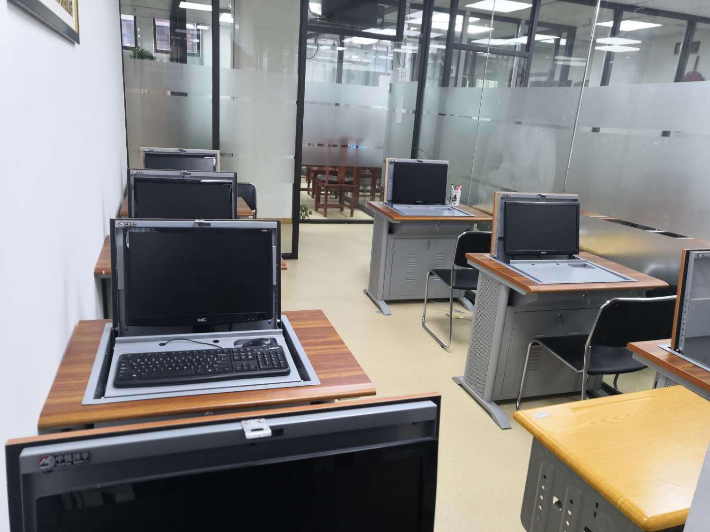 对外教师从业资格证怎么才能拿到呢