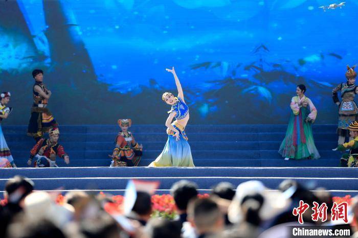 贵州省威宁彝族回族苗族自治县举行成立70周年庆祝大会