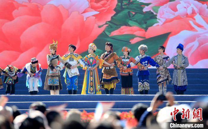 贵州省威宁彝族回族苗族自治县举行成立70周年庆祝大会