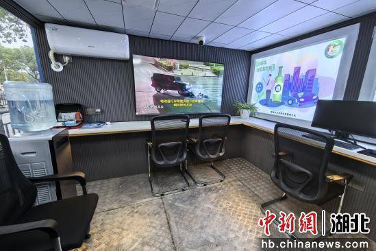 湖北宜昌：多措并举让“小电驴”成“大名片”