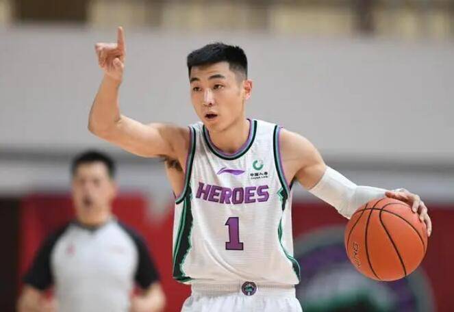 王哲林复出难止6连败 高诗岩21+7山东力克上海