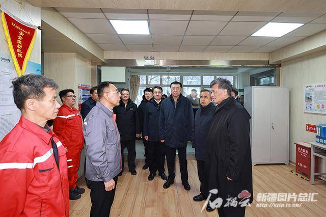 马兴瑞艾尔肯·吐尼亚孜调研乌鲁木齐冬季供热工作并同有关方面座谈