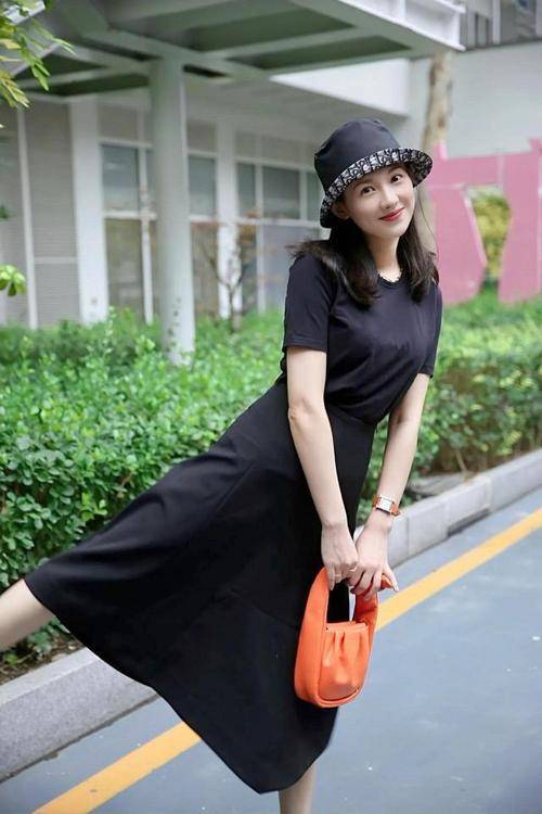 端庄美丽的东北姑娘，演9次女一号没红，如今终于红了