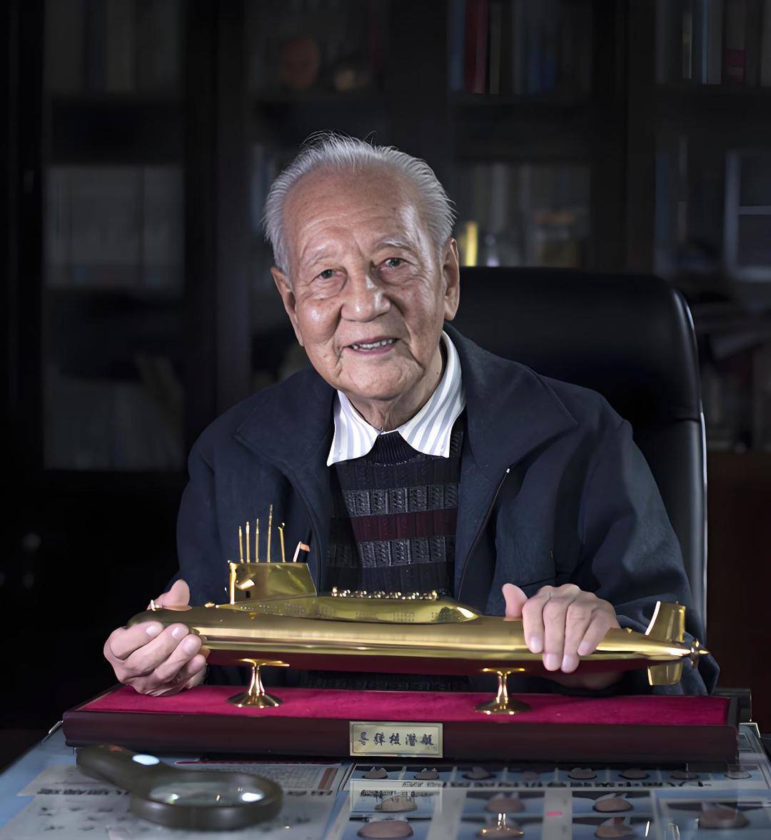“要么上天，要么入海”：中国核潜艇之父黄旭华的九个人生瞬间