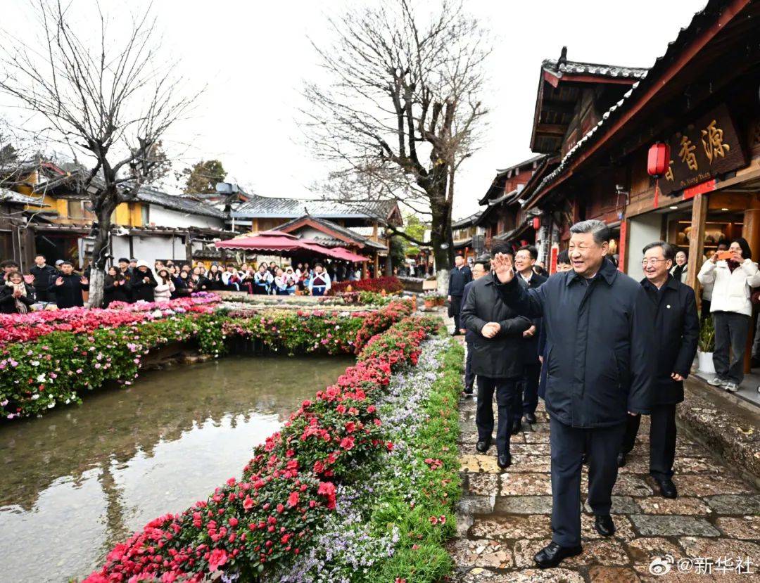 习近平：祝你们的生活像花儿一样美！