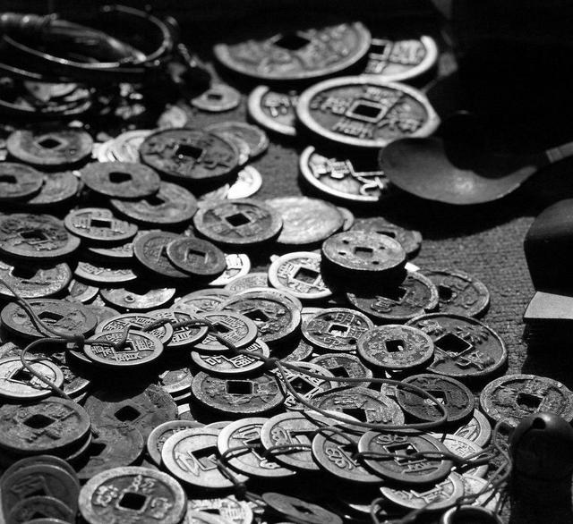 银来贵金属(银贵金属加了什么材质)